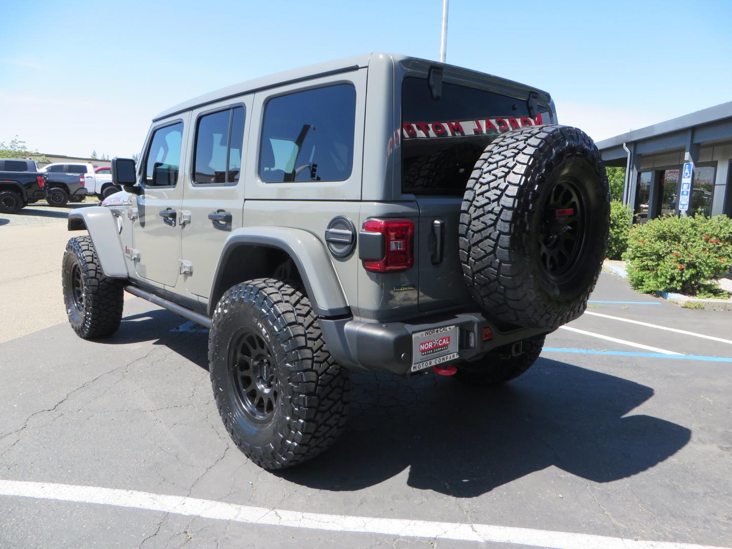 2021 Sting Grey /BLACK Jeep Wrangler Unlimited Rubicon (1C4JJXFM5MW) with an 3.0L V6 DOHC 24V TURBO DIESEL engine, 6A transmission, located at 2630 Grass Valley Highway, Auburn, CA, 95603, (530) 508-5100, 38.937893, -121.095482 - Diesel JL with Sky One power top featuring a Teraflex suspension system, Falcon adjustable shocks & steering stabilizer, Full Metal Cloak skid plate, 17" Method bead grip wheels, 37" Toyo RT Trail tires, Warn winch, Rigid Led lighting, Teraflex HD spare tire carrier, Teraflex Diff covers, Amp steps, - Photo#6